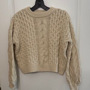 Elegant Cream Cropped Cable Knit Sweater - Medium